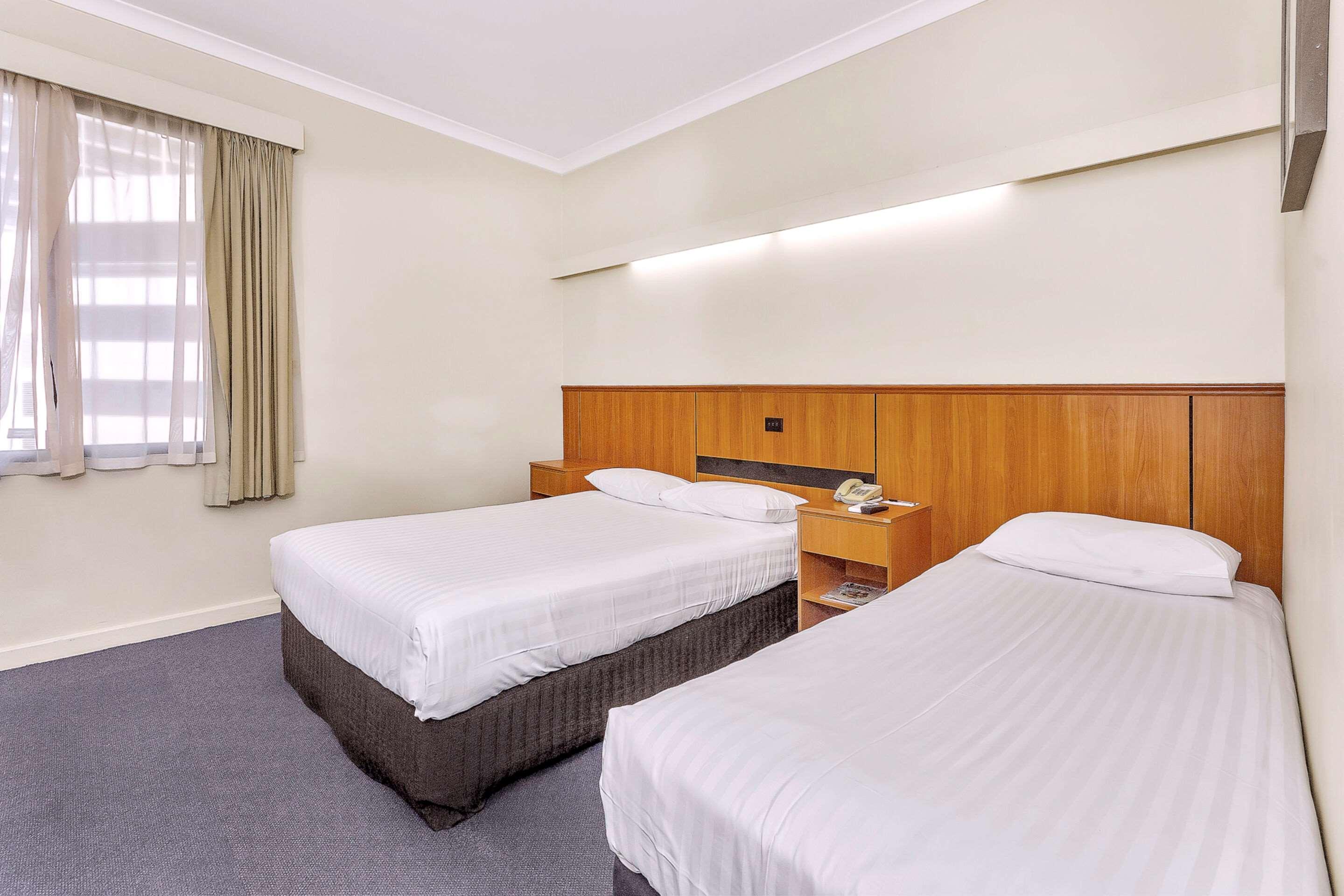 Metro Hotel Perth City Екстер'єр фото