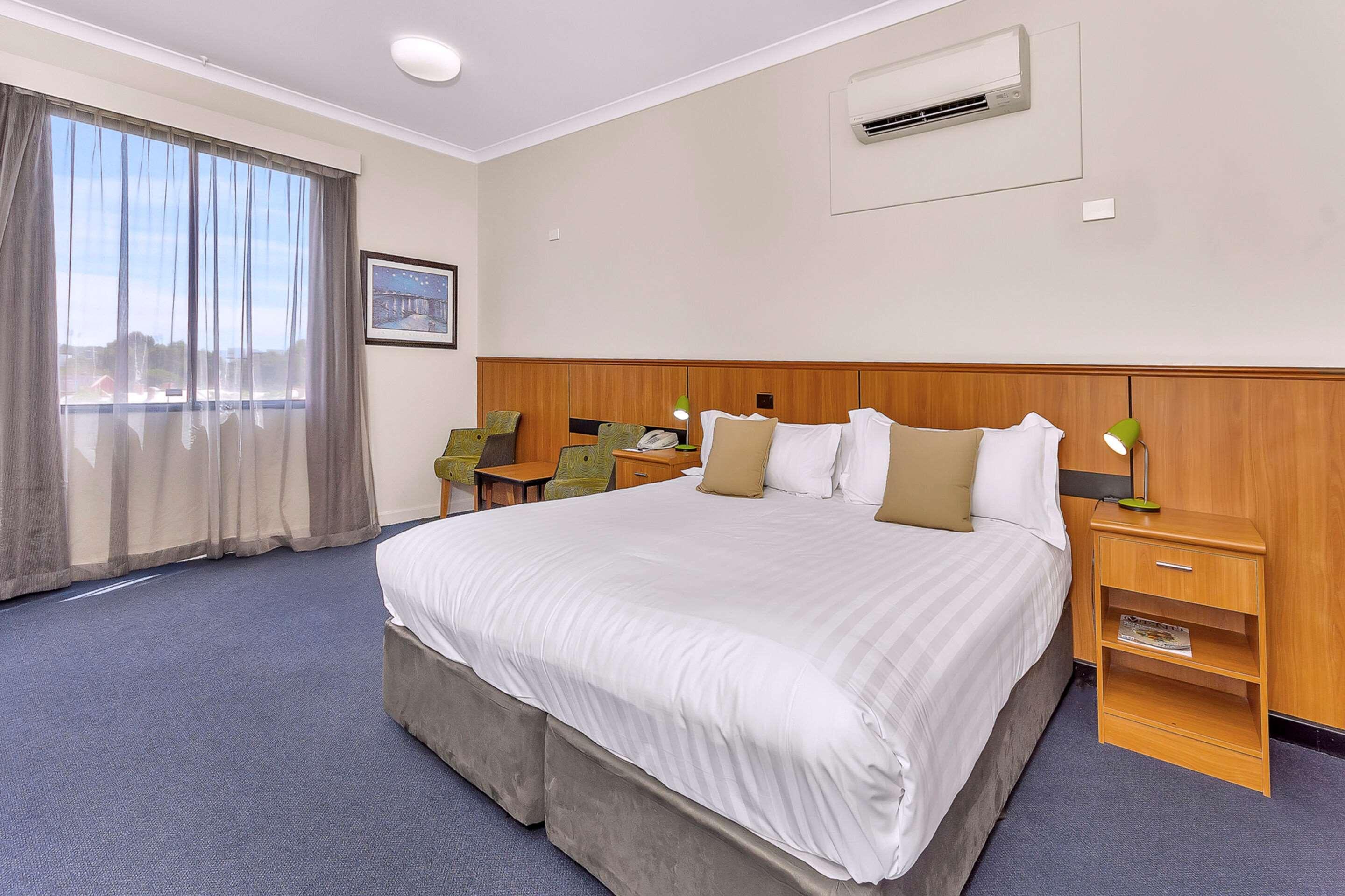 Metro Hotel Perth City Екстер'єр фото