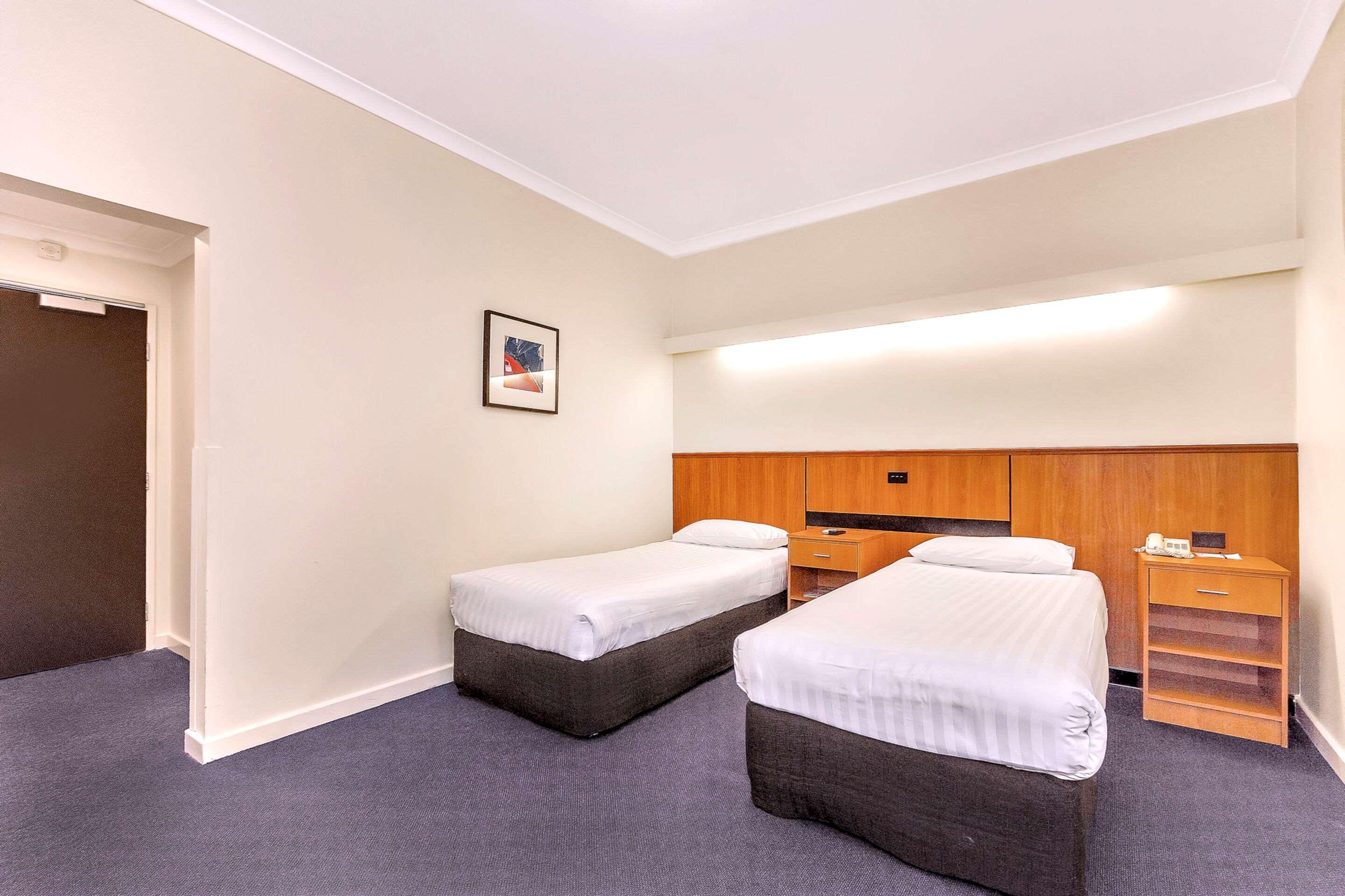 Metro Hotel Perth City Екстер'єр фото