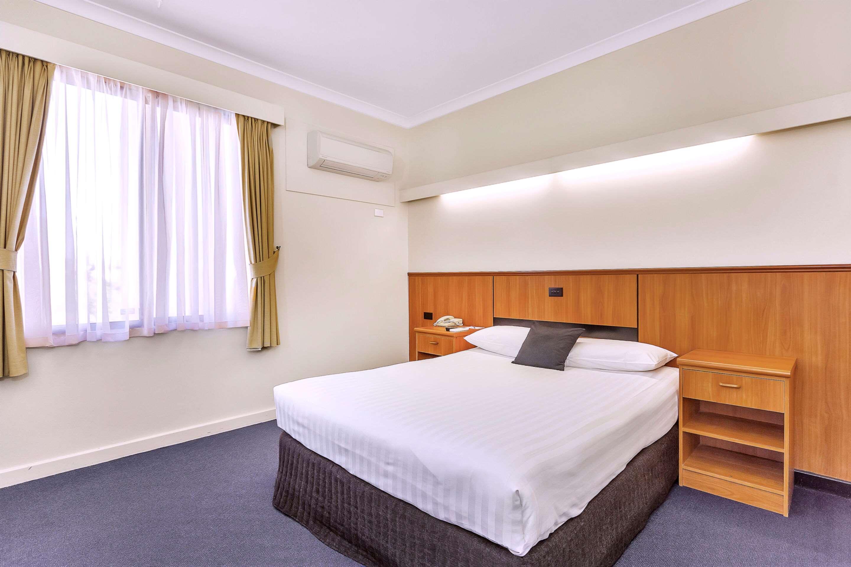 Metro Hotel Perth City Екстер'єр фото