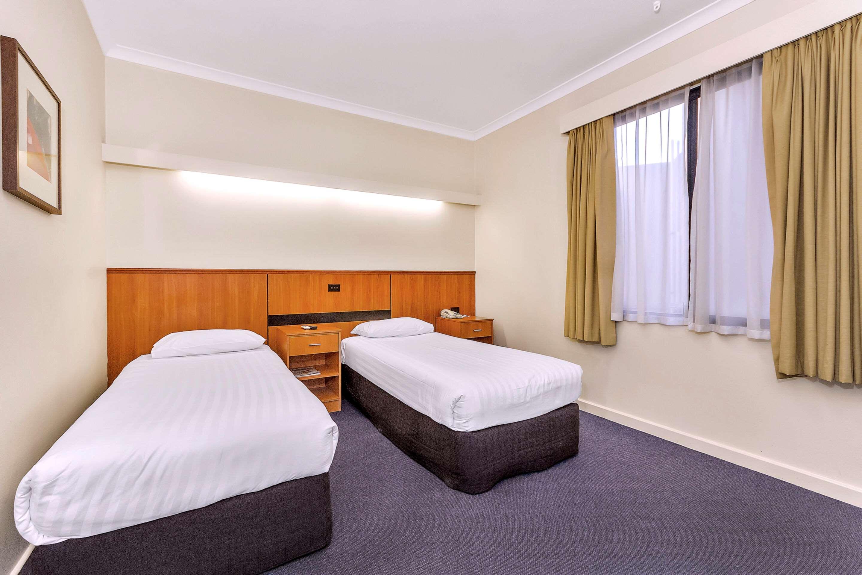 Metro Hotel Perth City Екстер'єр фото