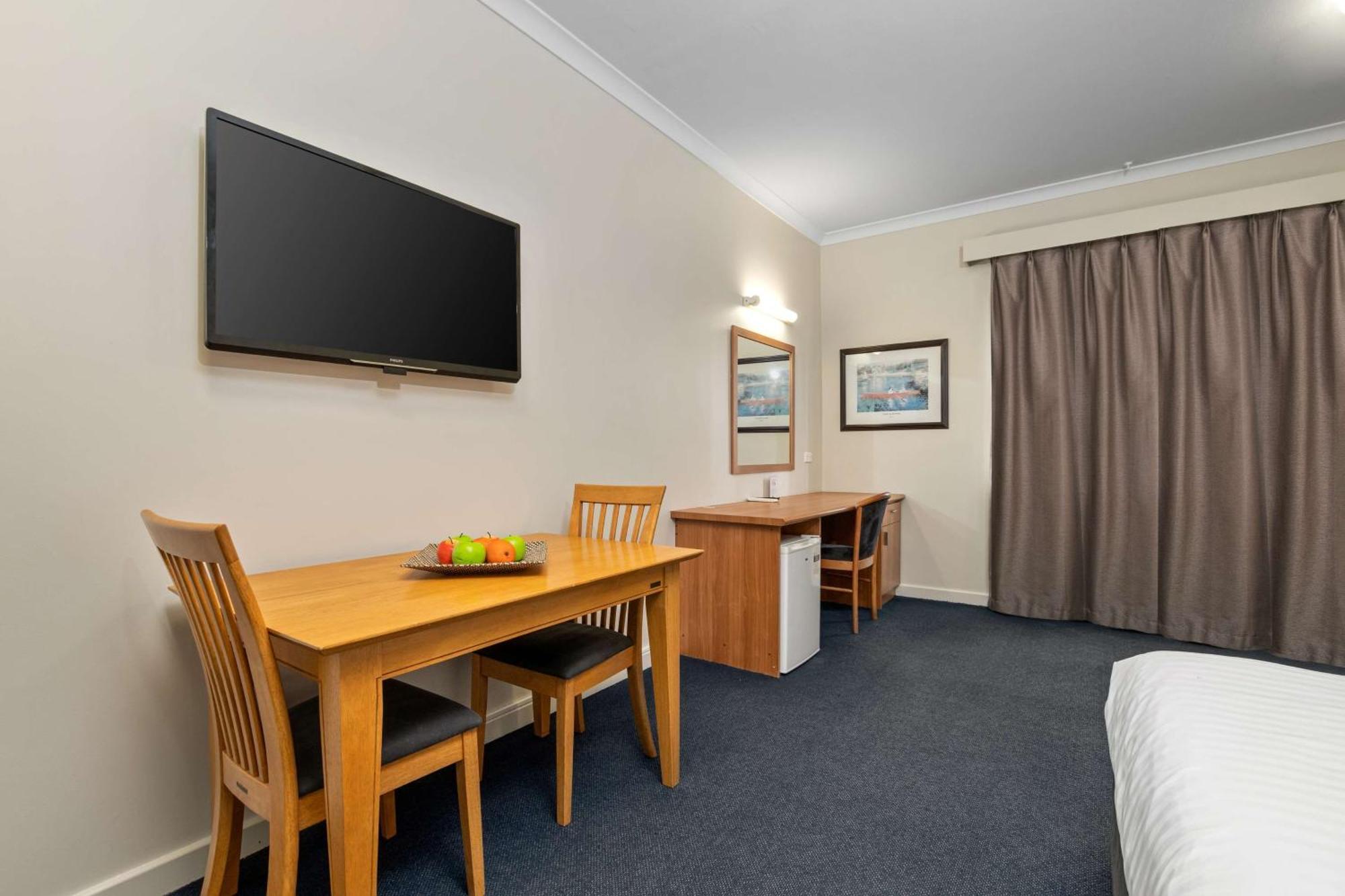 Metro Hotel Perth City Екстер'єр фото