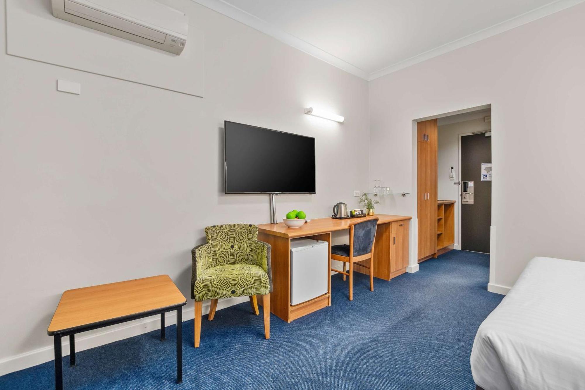 Metro Hotel Perth City Екстер'єр фото