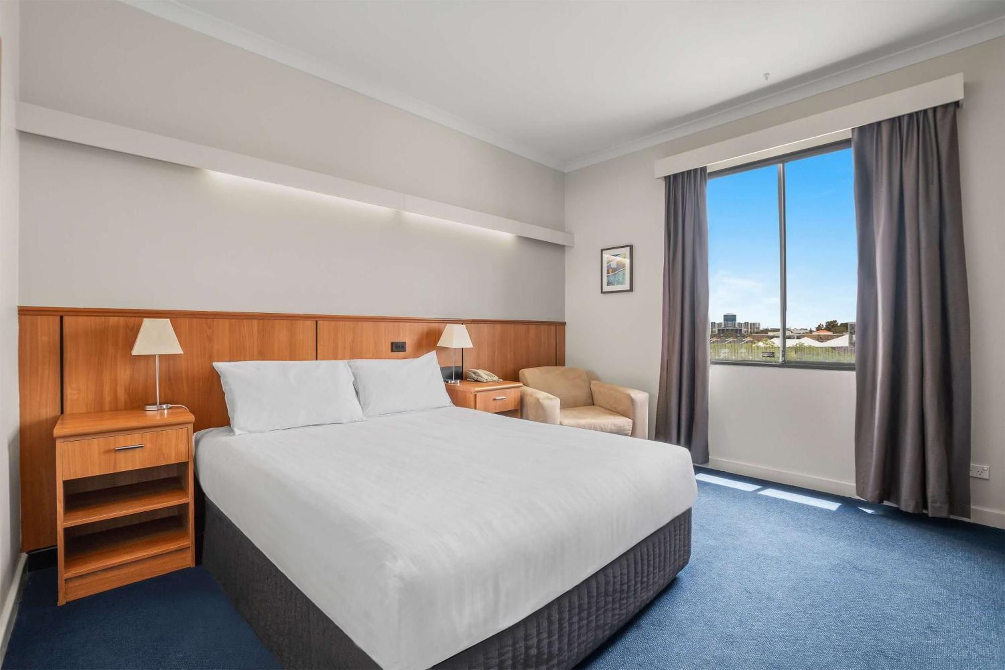 Metro Hotel Perth City Екстер'єр фото